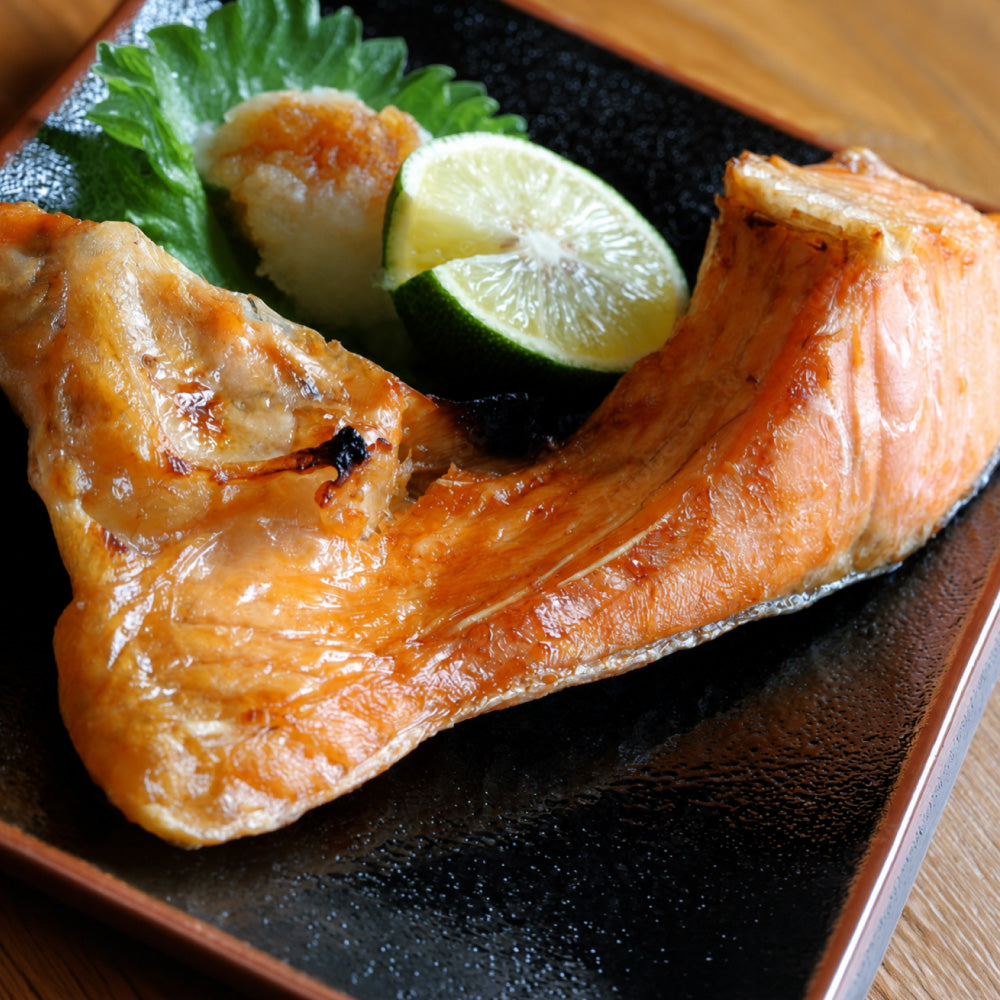 銀鮭のカマ 約1kg｜新鮮冷凍 直販価格